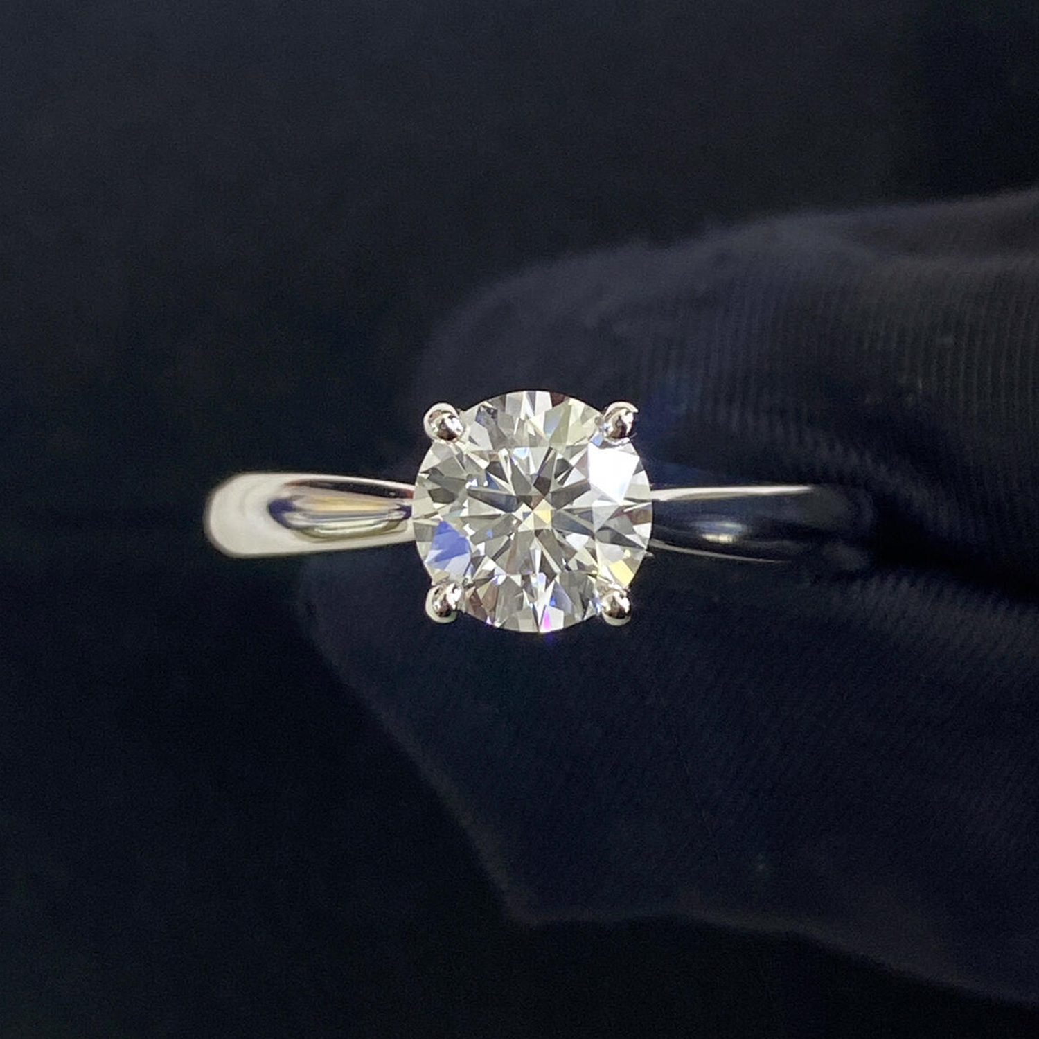 Raisove PT950鉑金 2.04cts 經典四爪培育鑽石戒指 D色(R-017)